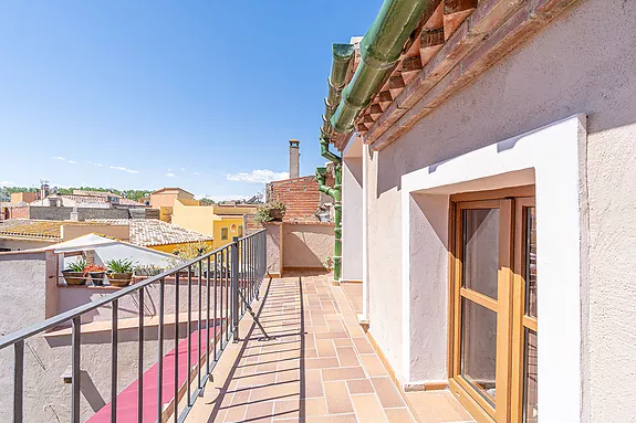 Un bijou merveilleux, dans un village médiéval de la Costa Brava.