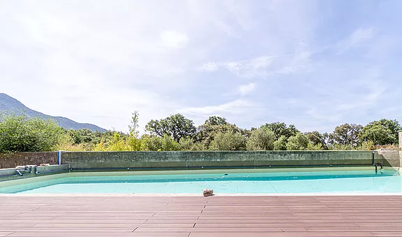 Spectacular property for sale in Palau-Saverdera.