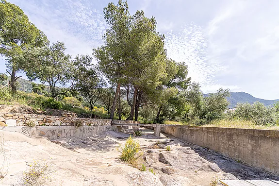 Spectacular property for sale in Palau-Saverdera.