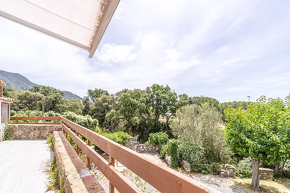 Spectacular property for sale in Palau-Saverdera.