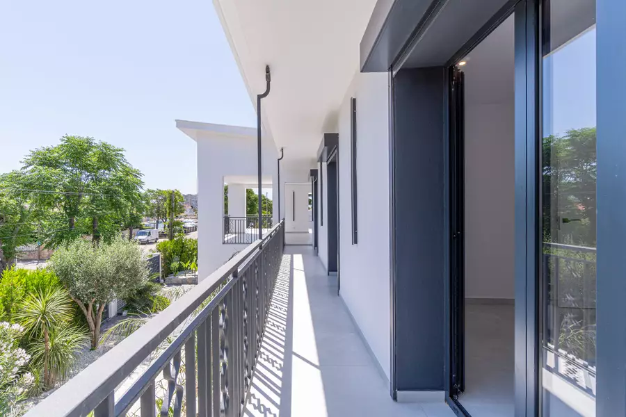 INVERSORES, Casa con 8 habitaciones, 6 baños, 2 piscinas y licencia turística.