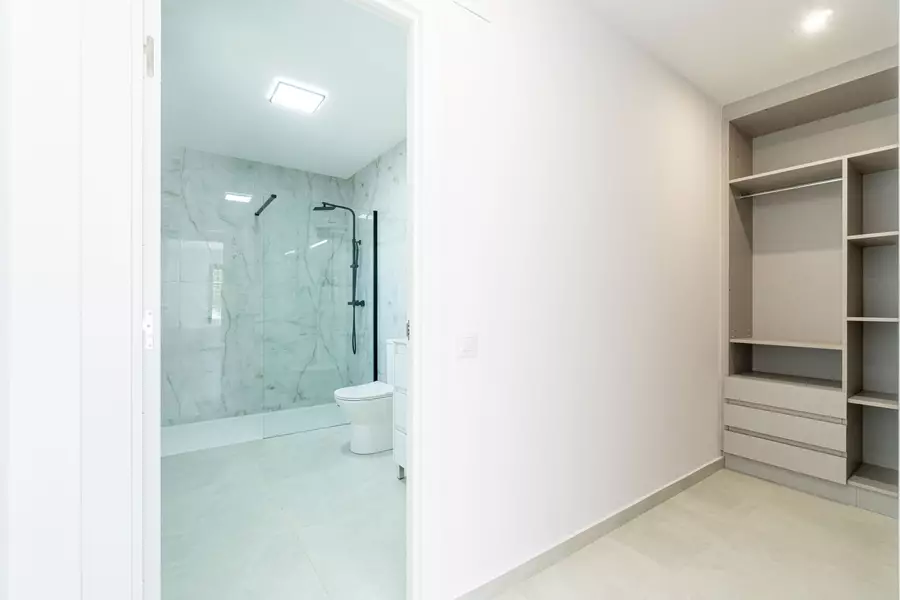 INVERSORES, Casa con 8 habitaciones, 6 baños, 2 piscinas y licencia turística.