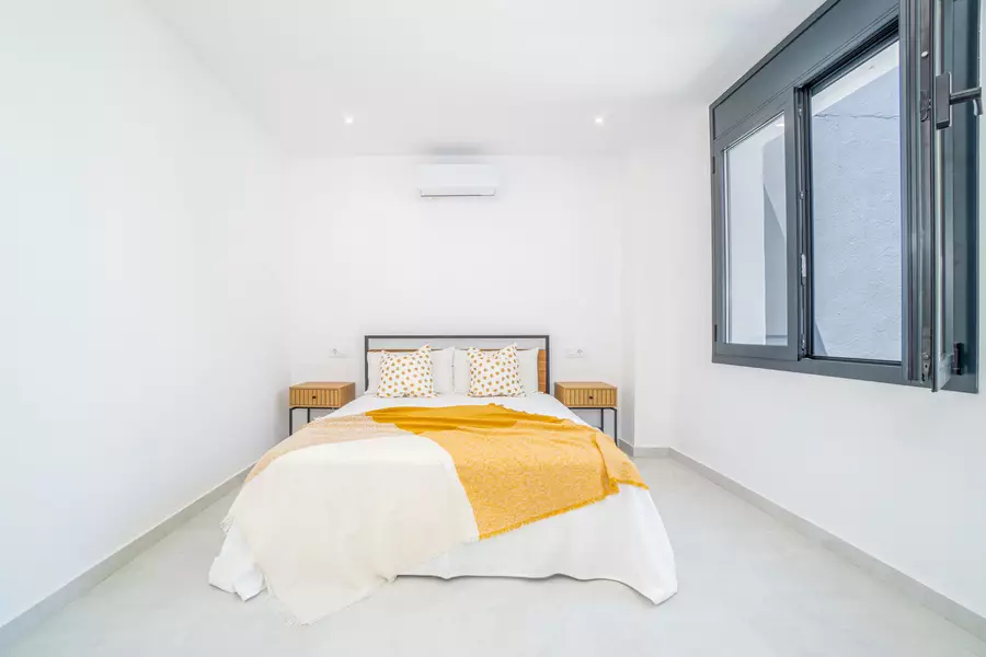 INVERSORES, Casa con 8 habitaciones, 6 baños, 2 piscinas y licencia turística.