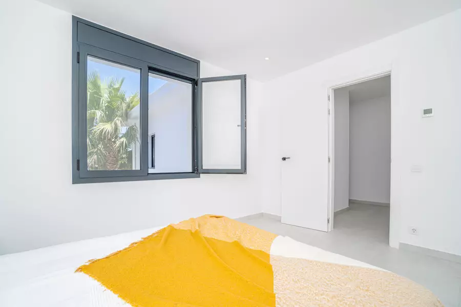 INVERSORES, Casa con 8 habitaciones, 6 baños, 2 piscinas y licencia turística.