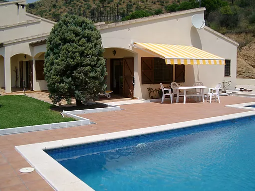 Spacious Villa situated on a large plot with views over the Alt Emporda and the Bay of Roses.