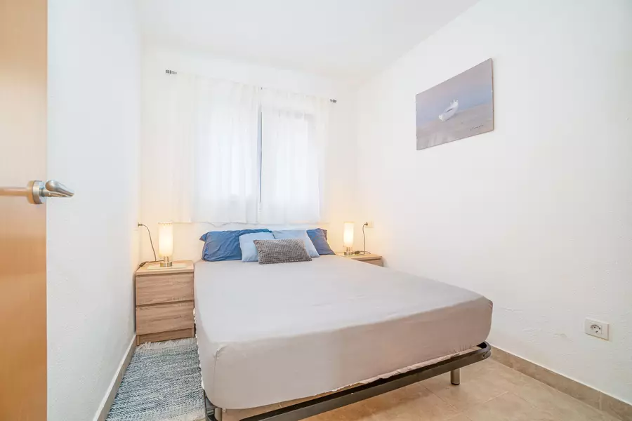 Zu verkaufen. Tolle wohnung mit privat Garten und Gemeinschaftspool