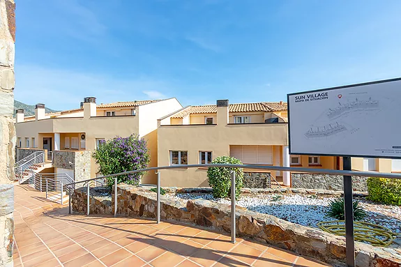 Fantastic apartment within Cap de Creus Park and 5 minutes away from Roses beaches.