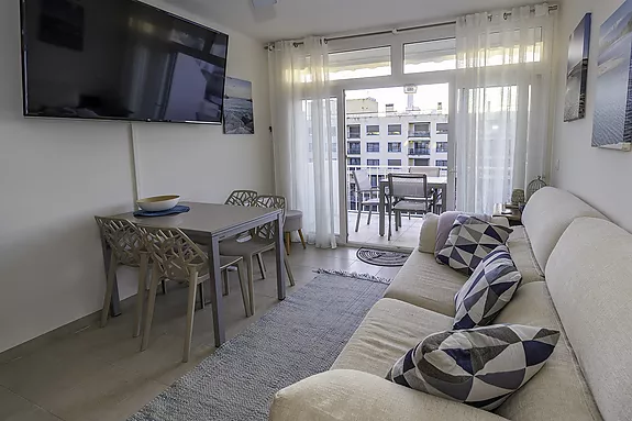 Hermoso apartamento a 350 m de la playa, Empuriabrava. ¡ Descúbrelo!