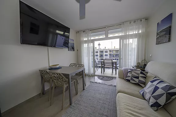 Hermoso apartamento a 350 m de la playa, Empuriabrava. ¡ Descúbrelo!