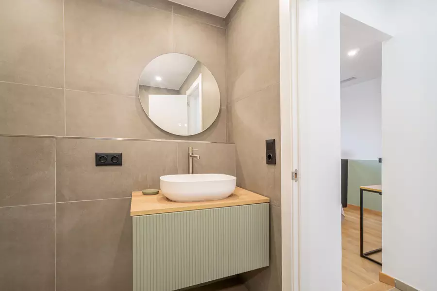 Casa moderna de lujo en Empuriabrava: Confort y Estilo con Hammam y piscina.